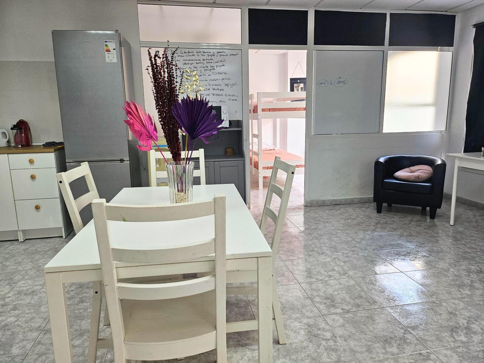 Corralejo Coliving By Amazzzing Travel Hostel ภายนอก รูปภาพ