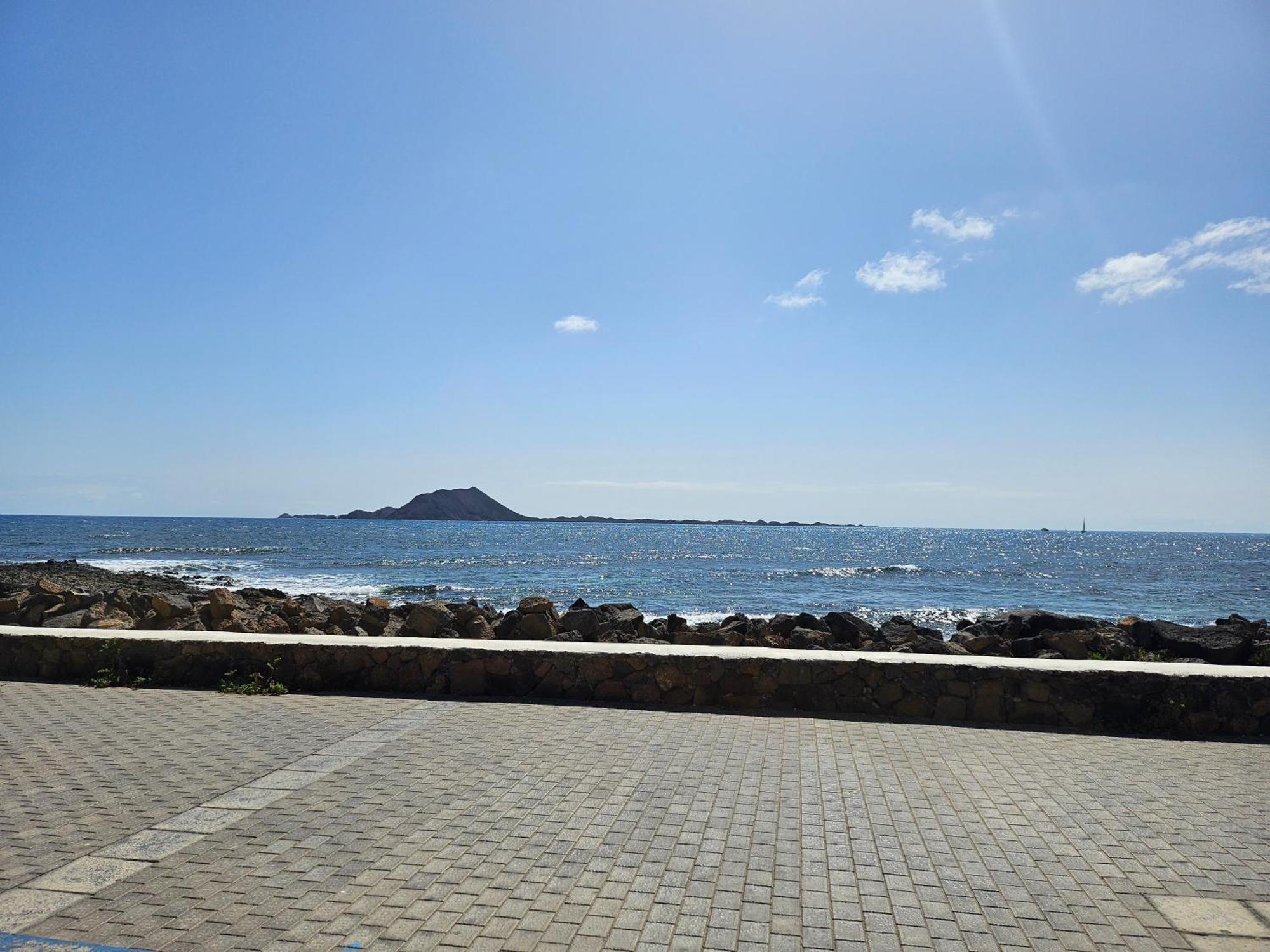 Corralejo Coliving By Amazzzing Travel Hostel ภายนอก รูปภาพ