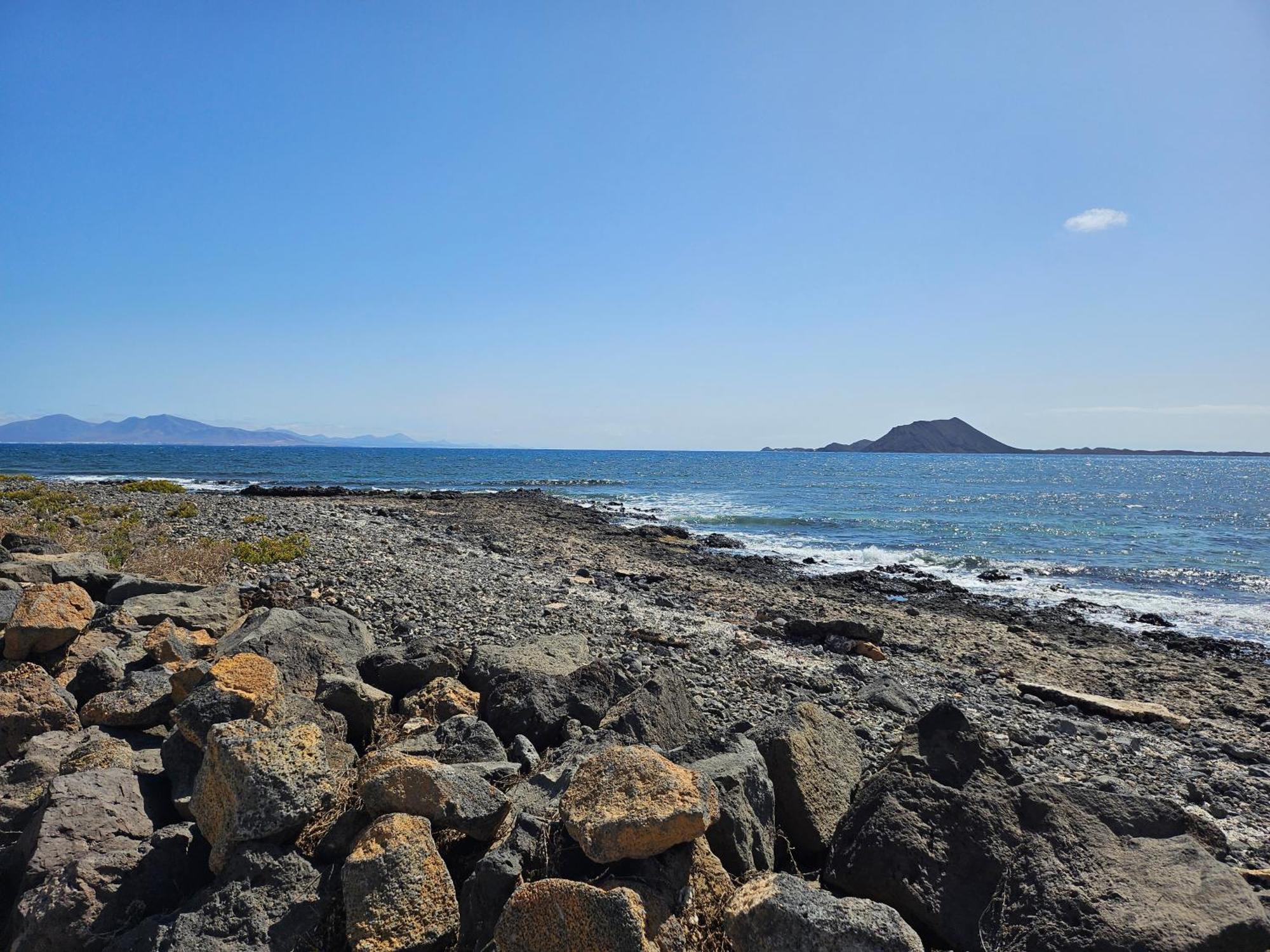 Corralejo Coliving By Amazzzing Travel Hostel ภายนอก รูปภาพ