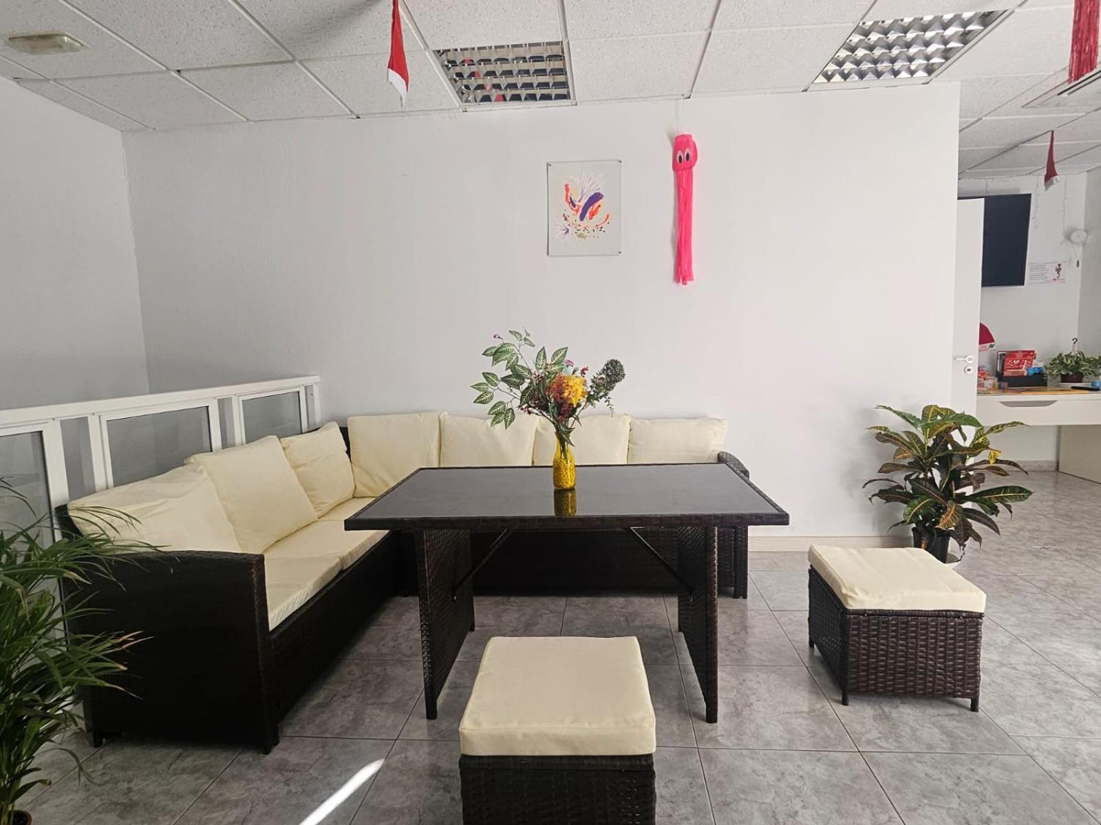 Corralejo Coliving By Amazzzing Travel Hostel ภายนอก รูปภาพ