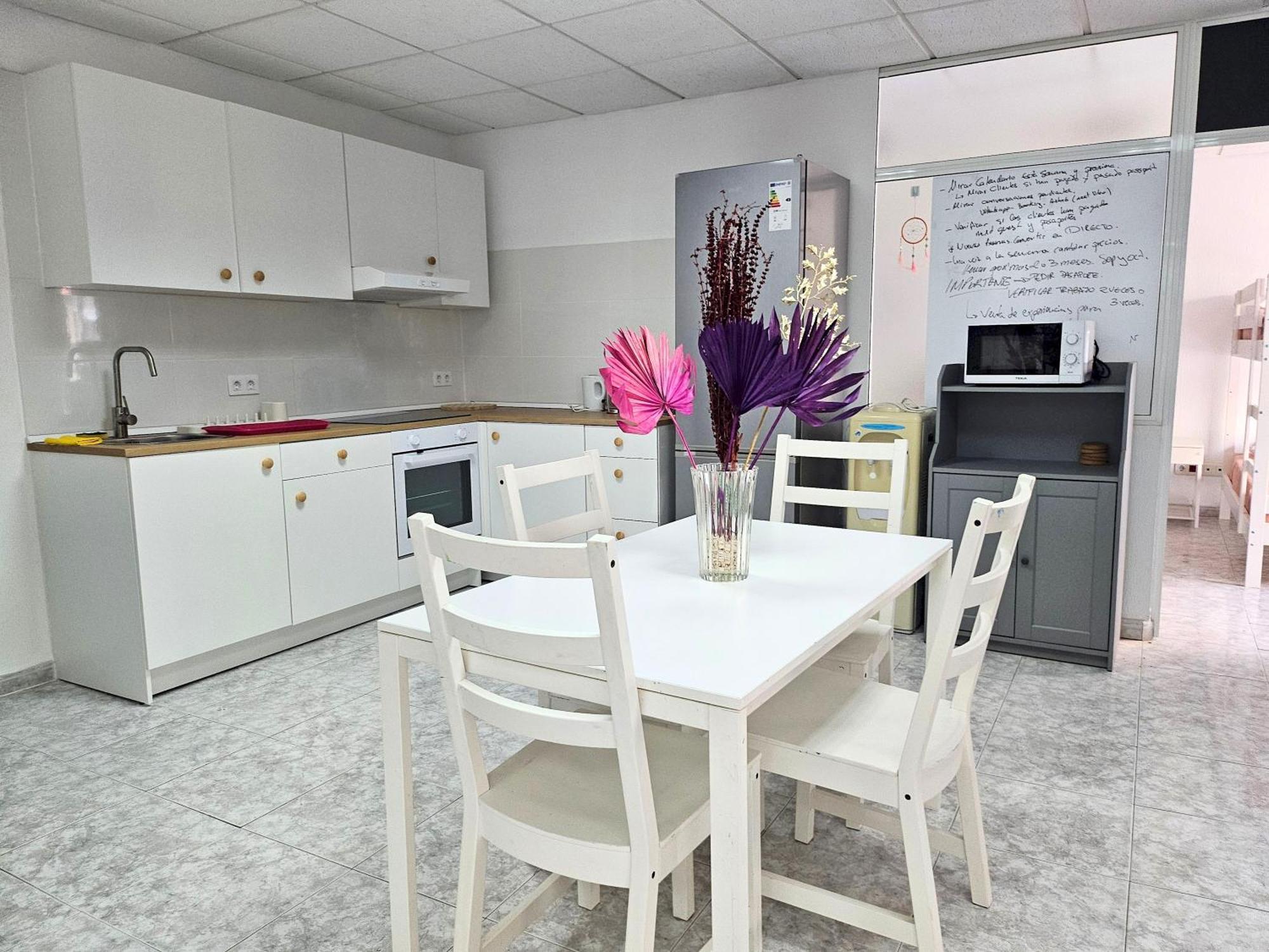 Corralejo Coliving By Amazzzing Travel Hostel ภายนอก รูปภาพ