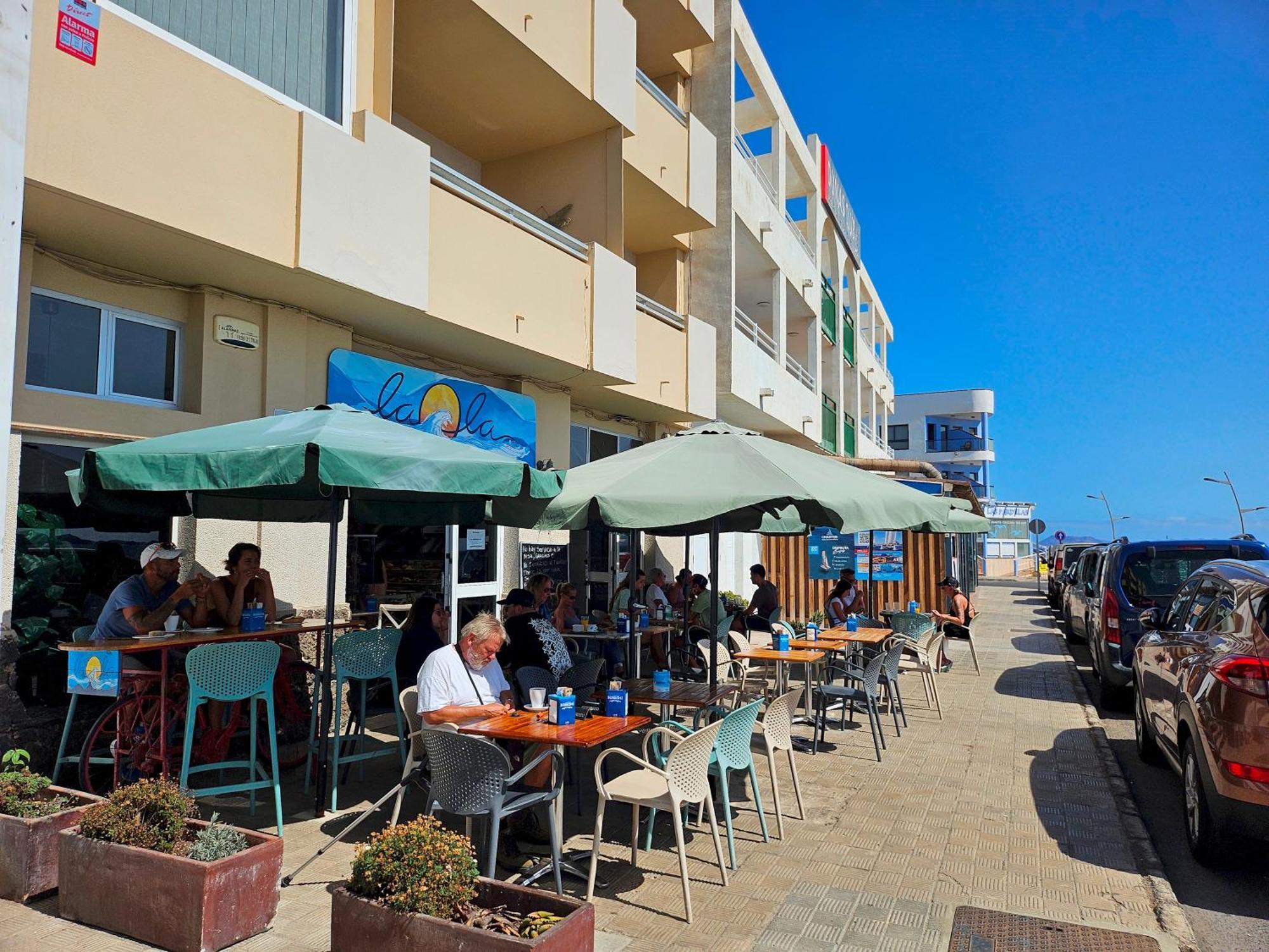 Corralejo Coliving By Amazzzing Travel Hostel ภายนอก รูปภาพ